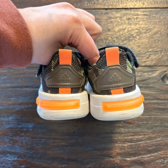 Adidas RACER TR23K Runnig Shoes Baby / Toddler Size 5 - Camo Style IF0207 - Picture 5 of 7